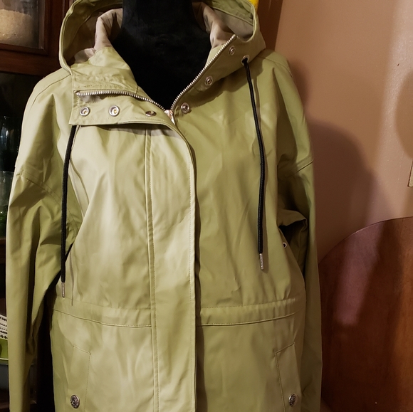 Calvin klein Jeans Women's full length rain coat. - Picture 4 of 9